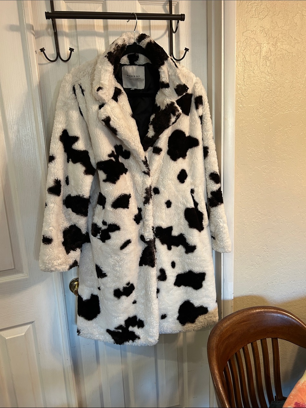 Amber sky fuzzy cow print jacket size M